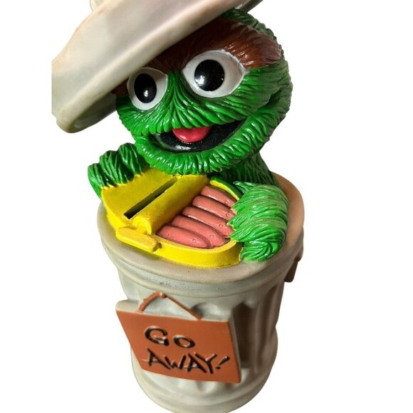 Vintage 1990 Oscar The Grouch Piggy Bank Trash Can Go Away Sesame Street illco - Picture 11 of 11